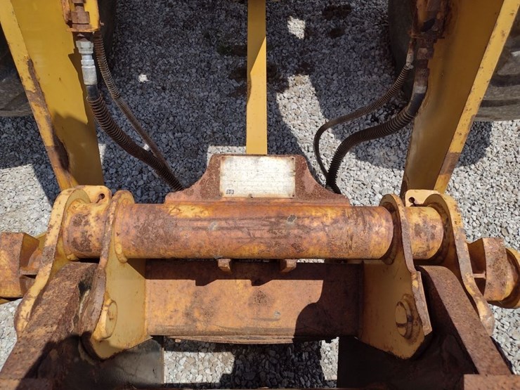 caterpillar-928h-image-27