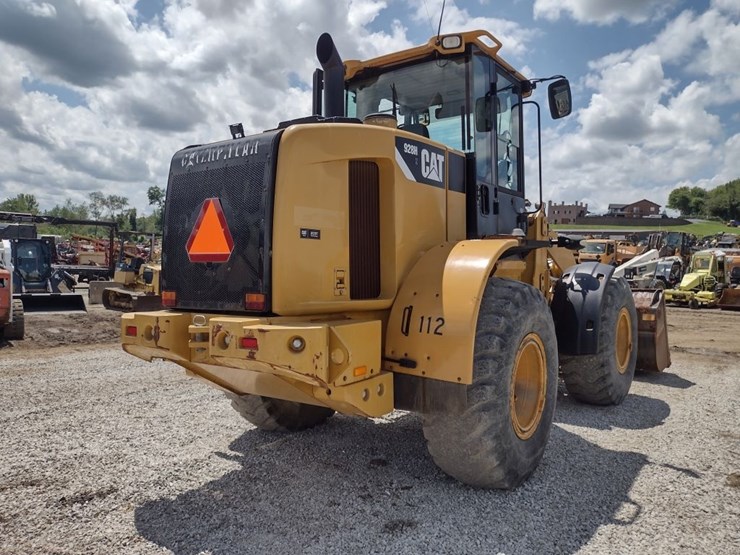 caterpillar-928h-image-38
