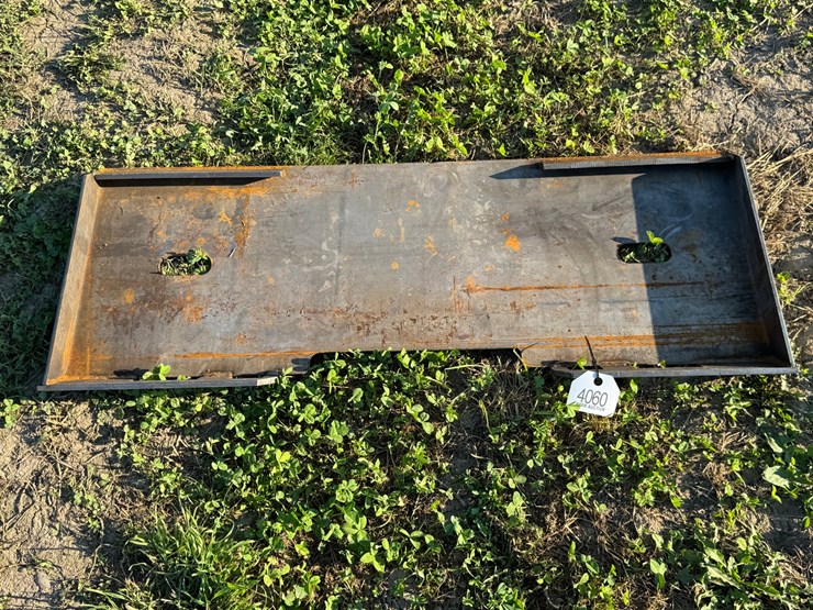 #4061-•-skid-steer-quick-attach-plate-image-1