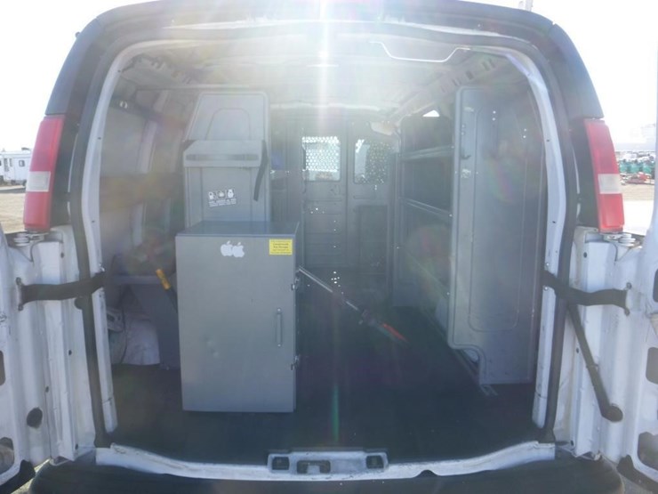 2014-chevrolet-express-2500-image-7