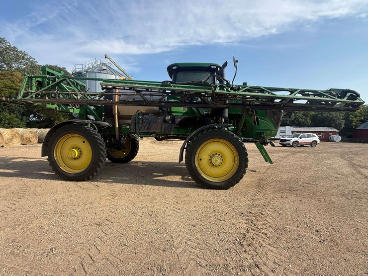 2014-john-deere-r4038-image-22
