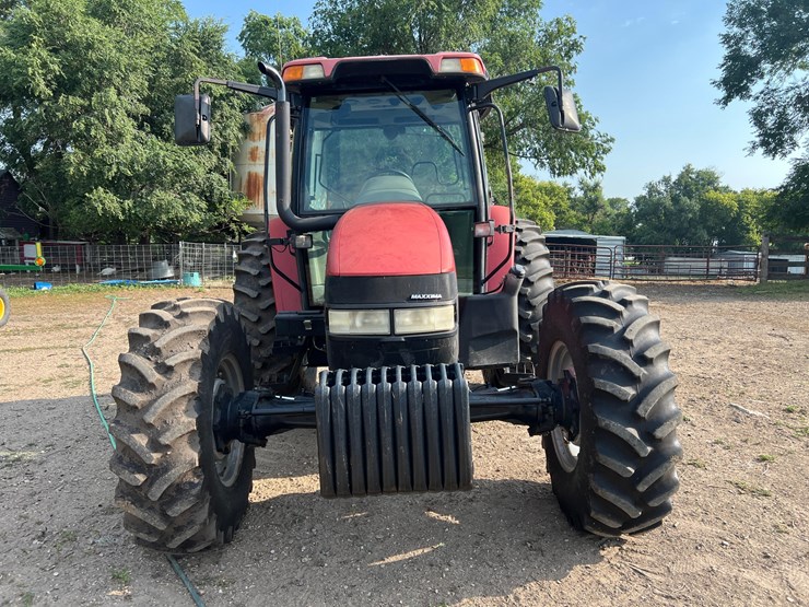 case-ih-jx1100u-tractor-image-5