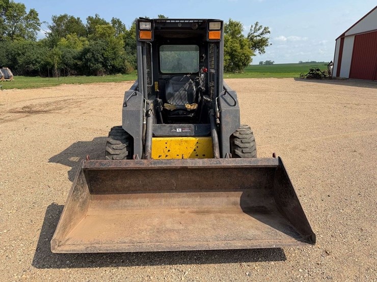2001-new-holland-ls170-image-44