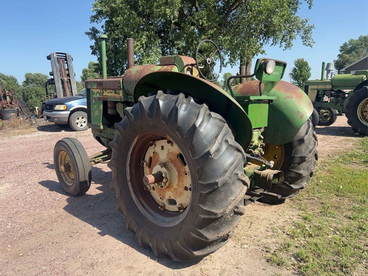 john-deere-70-image-7