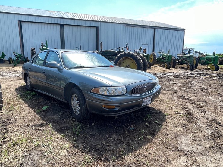#4682-•-2005-buick-lesabre-(no-title,-for-parts)-image-3