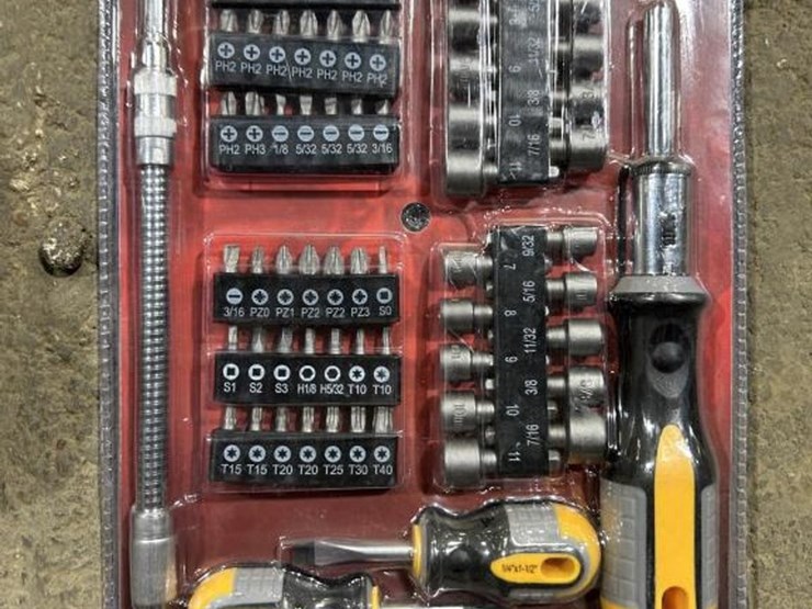 #218-•-ironton-70-pc.-1/4-drive-socket-set-&-ultra-steel-image-2