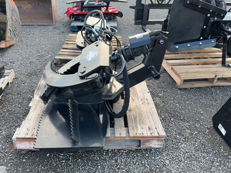 #2017-•-blue-diamond-skid-steer-rotating-grapple-image-3