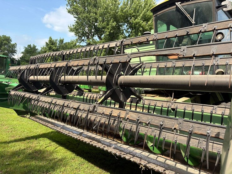 john-deere-216-image-14