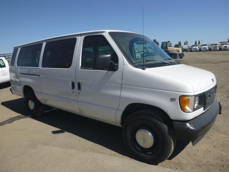 2002-ford-e350-image-2