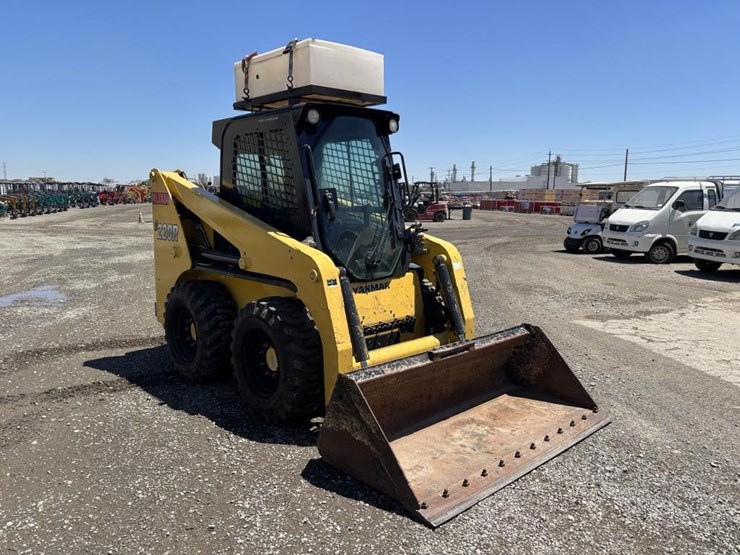 2018-yanmar-s220r-image-2