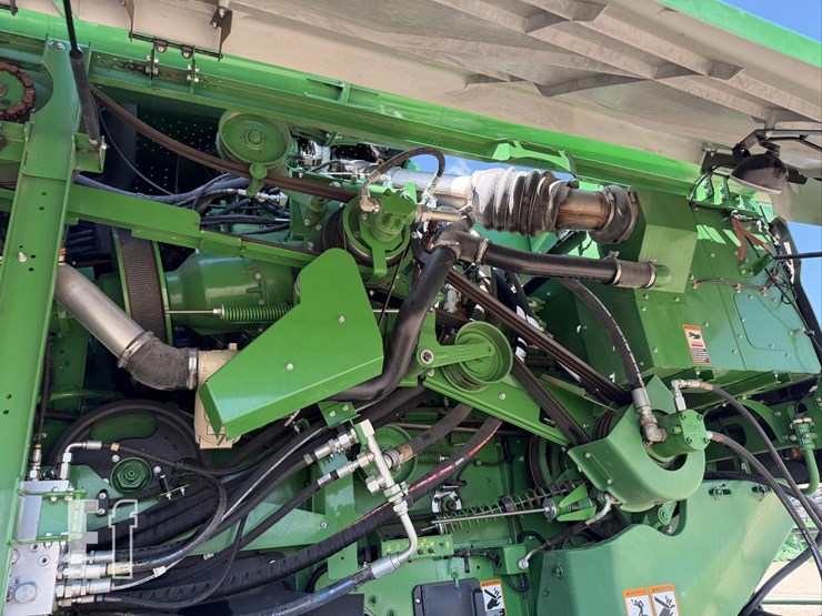 2020-john-deere-s790-image-15