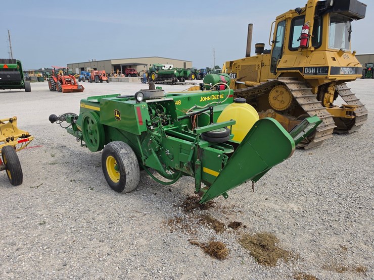 2001-john-deere-348-image-9