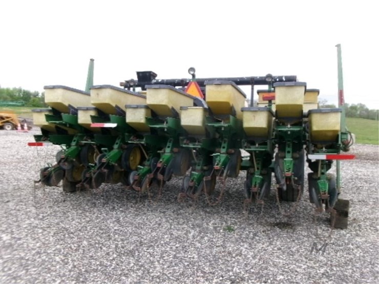 1989-john-deere-7240-image-19