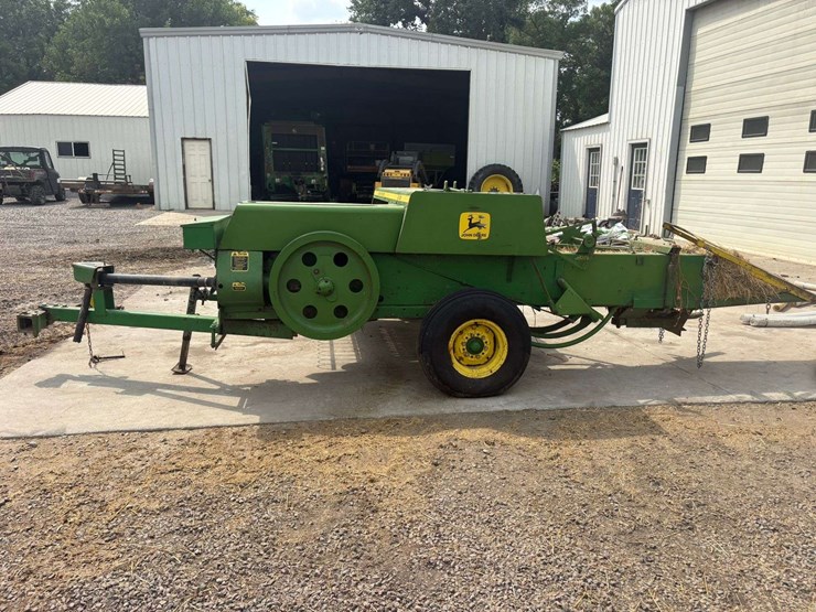 john-deere-336-image-6