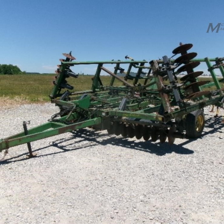 1991 JOHN DEERE 724