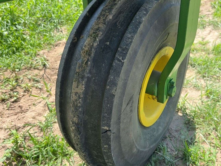 john-deere-530-image-12