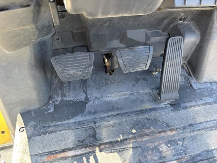 2020-caterpillar-2c6000-image-29