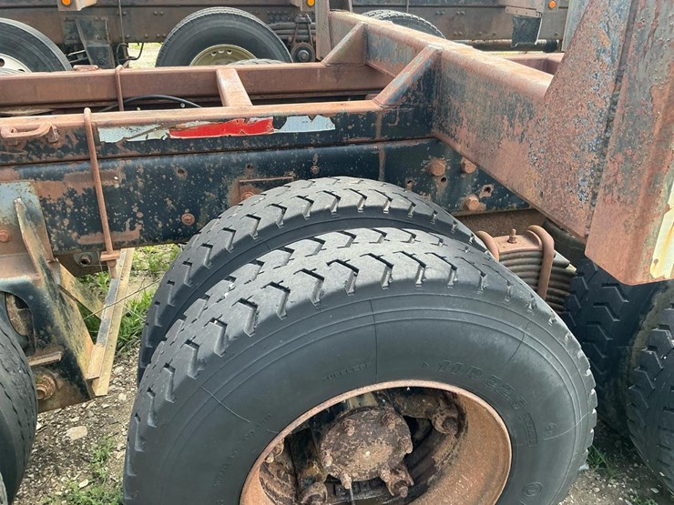 1994-mack-rd688s-image-43