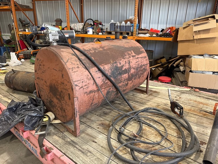 #2509-•-approx-100gallon-fuel-tank-w/-electric-pump-image-1