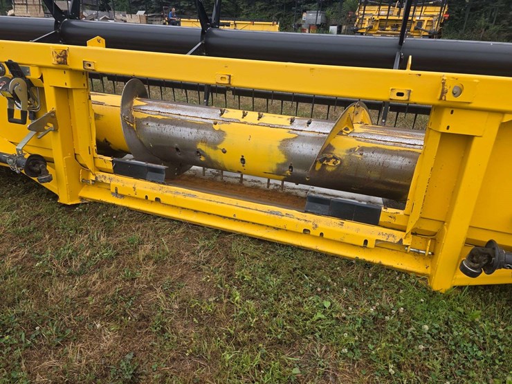 new-holland-74c-image-16