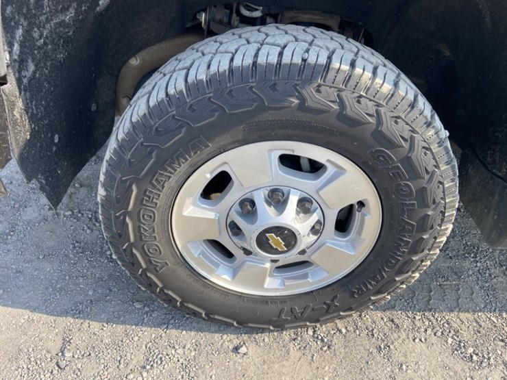 2020-chevrolet-silverado-2500-image-36