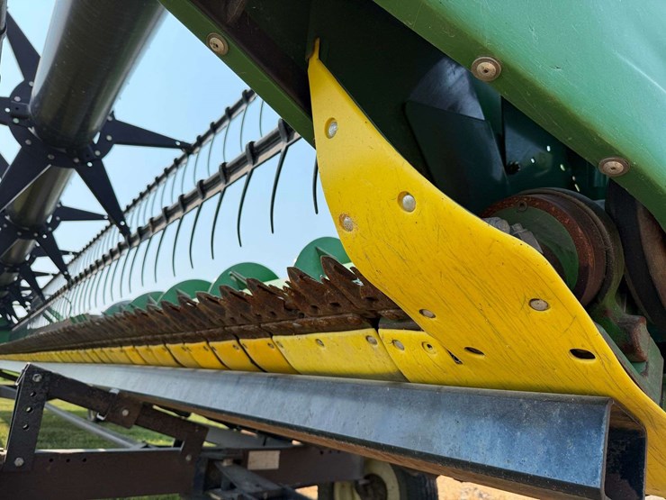 john-deere-630f-image-13