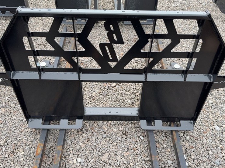 #2064-•-blue-diamond-48"-skid-steer-brick-image-2