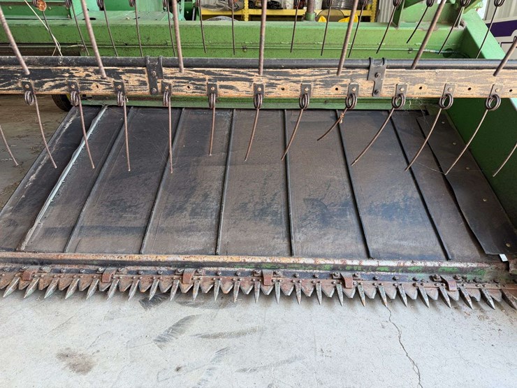 john-deere-2320-image-6