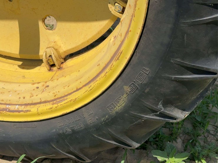 john-deere-630-image-17