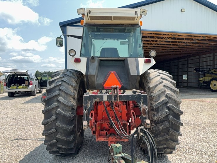 case-2590-tractor-image-11
