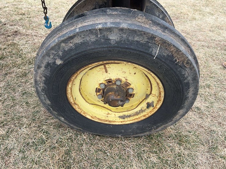 john-deere-70-image-18