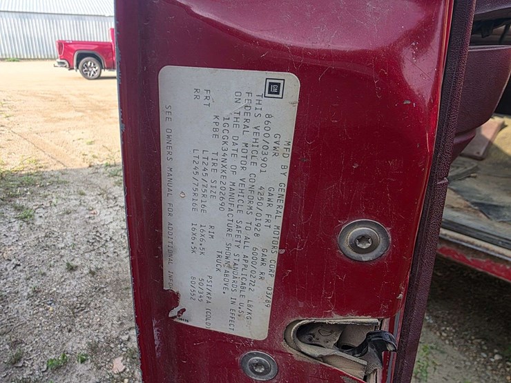 1989-chevrolet-cheyenne-3500-image-22