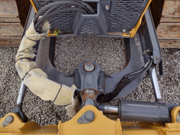 deere-550k-lgp-image-25