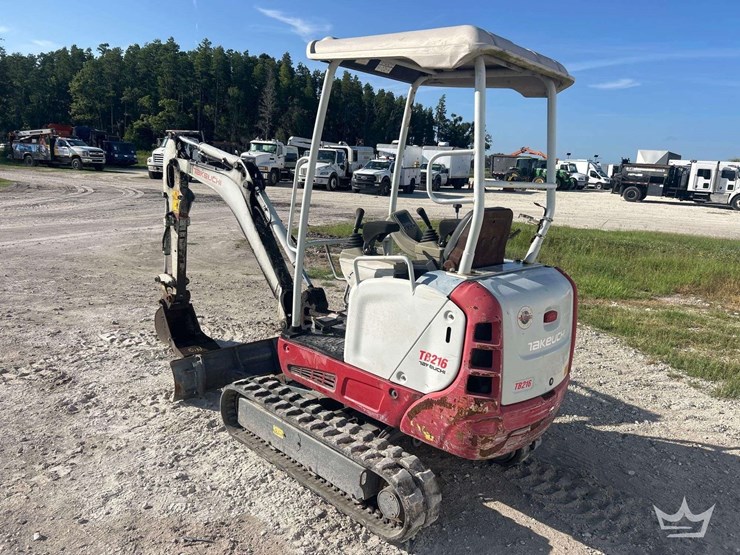 2019-takeuchi-tb216-image-4
