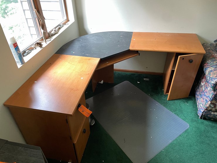 #7314-•-corner-desk-image-1