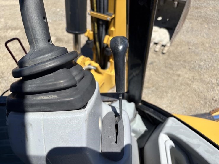 2007-caterpillar-420e-image-51