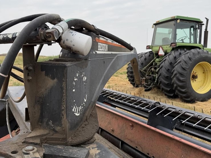 hesston-1170-image-20