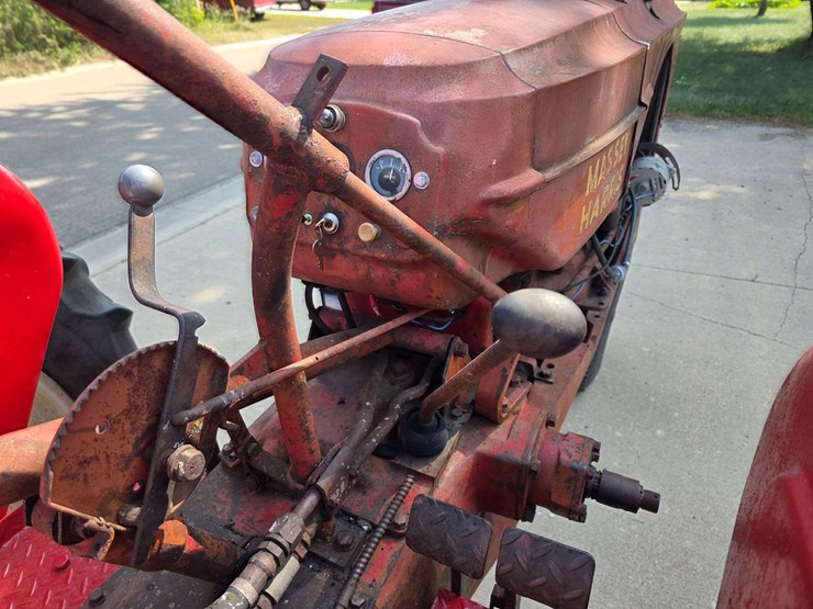 1951-massey-ferguson-44-image-28