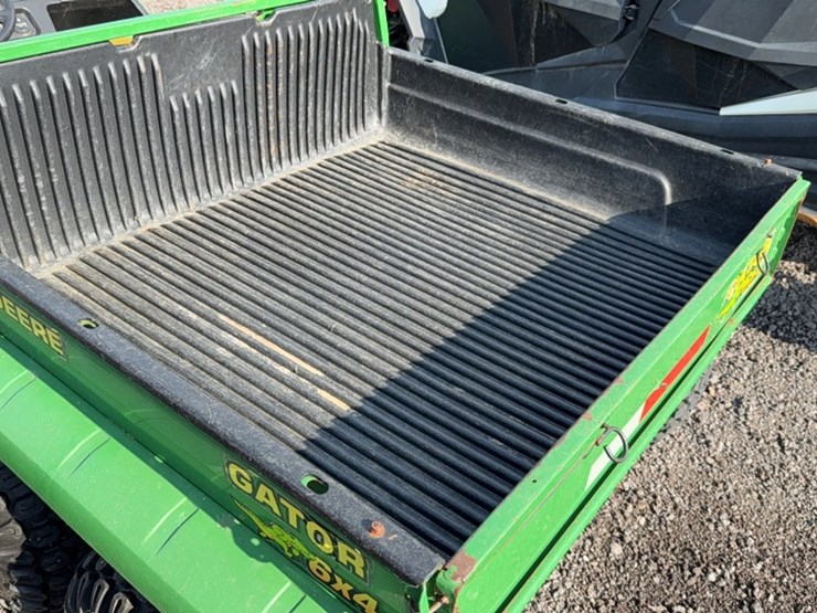 john-deere-gator-image-11