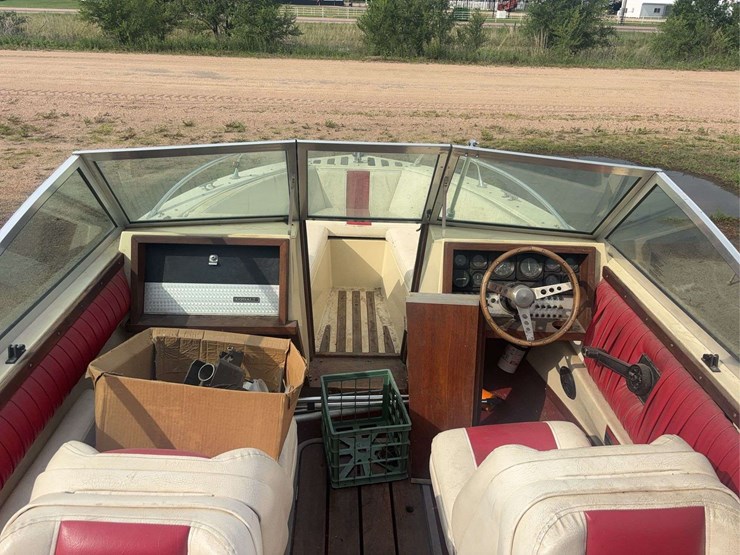 18’-cobalt-boat-and-trailer-image-25