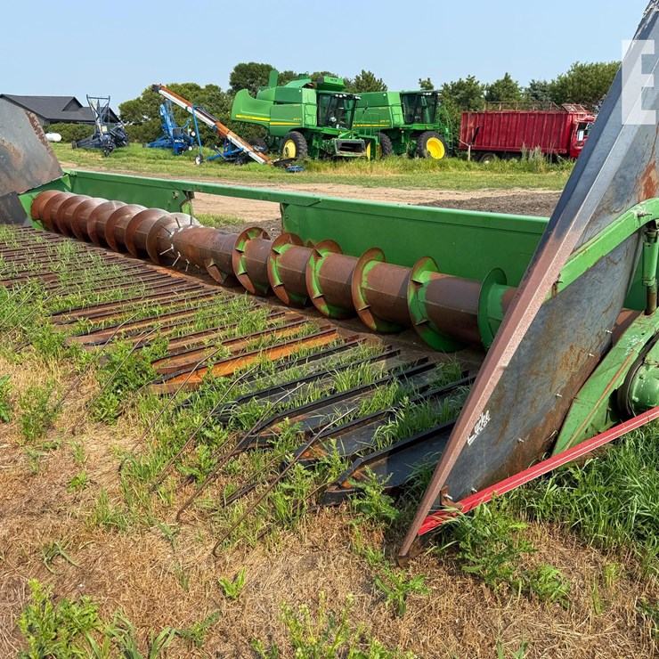 JOHN DEERE 230