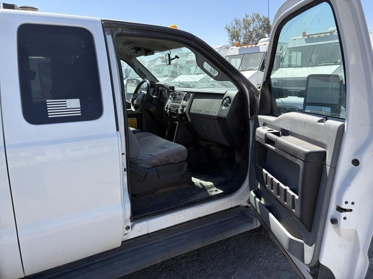 2015-ford-f450-image-15