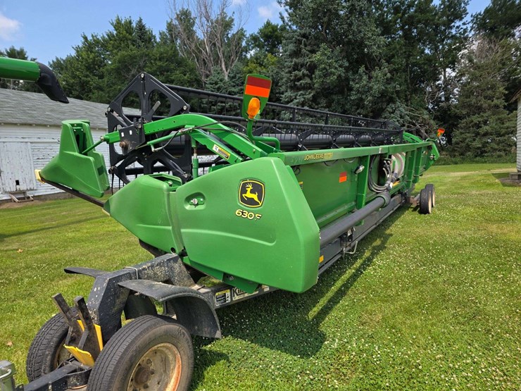 2013-john-deere-630f-image-3