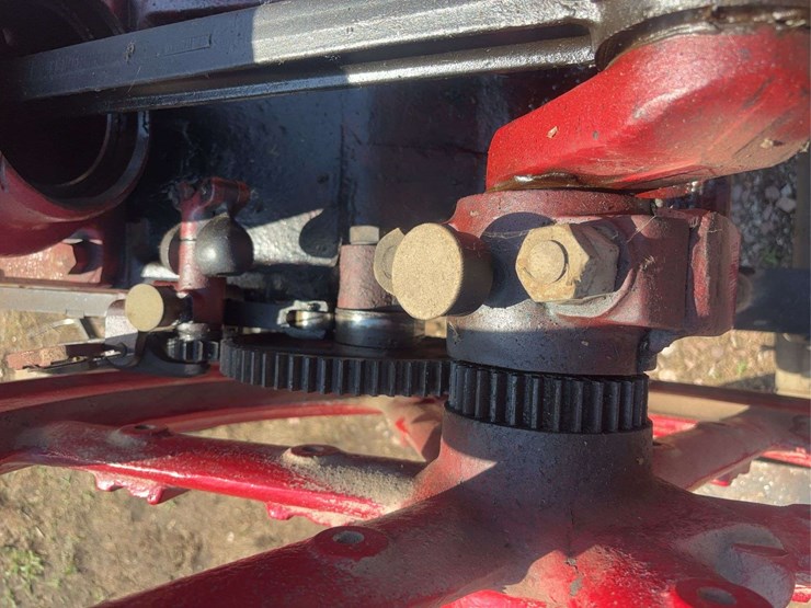 economy-7-horse-hit-and-miss-engine,-cart,-and-original-base-image-18