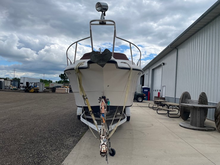 #2798-•-1999-chaparral-signature-27-cabin-cruiser-boat-image-2