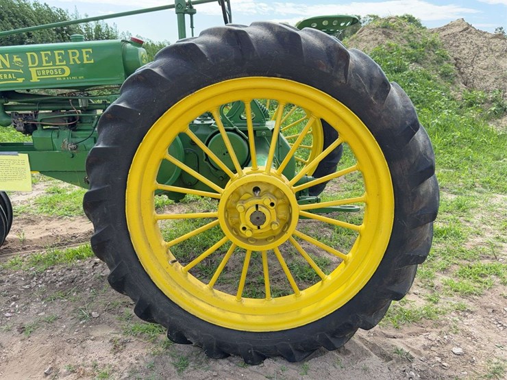john-deere-model-b-image-20