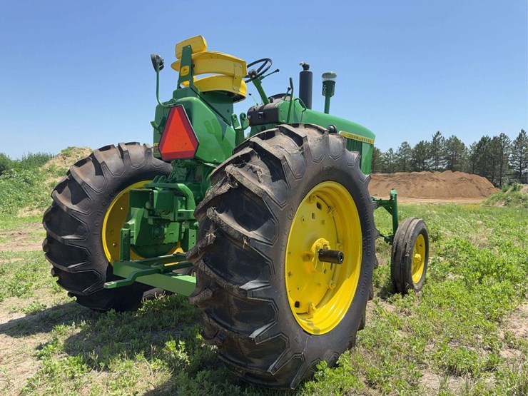 john-deere-3020-image-6