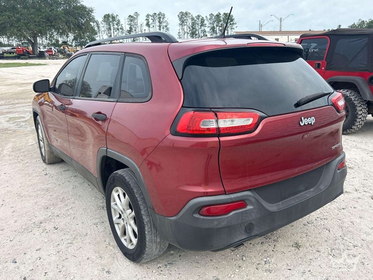 2015-jeep-cherokee-image-4