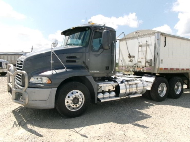 2017-mack-pinnacle-cxu613-image-41