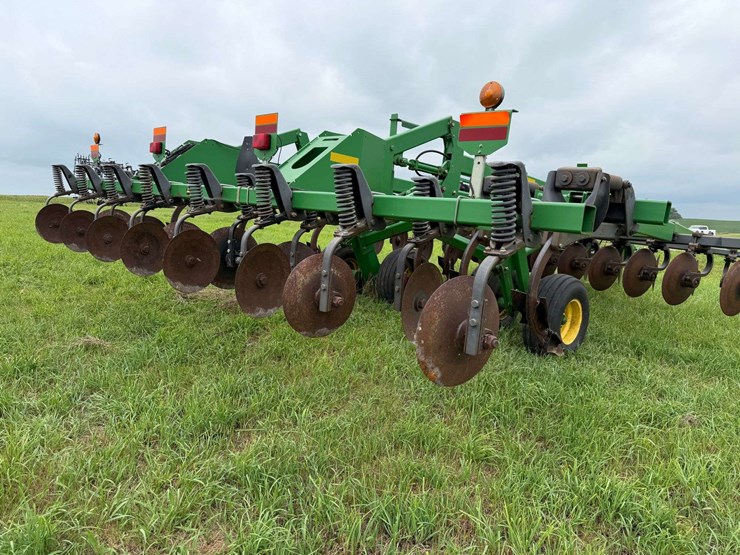 john-deere-2700-image-7